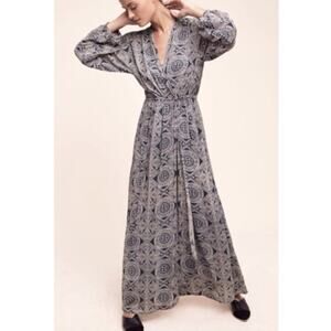 Nat By Natalie Martin Navy Cream Wrap Maxi Dress Deep V Size Small